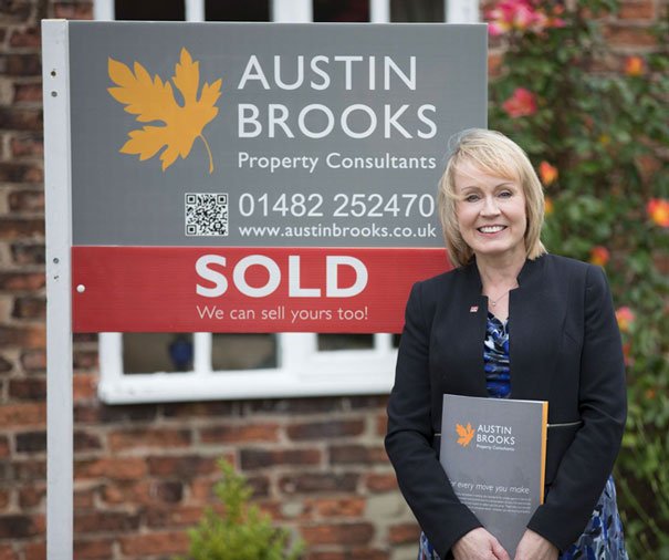 Capitalise of Number of People House Hunting at Christmas